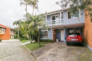 Casa em Condomínio com 216m², 4 dormitórios, 2 suítes, 2 vagas, no bairro Jardim Isabel em Porto Alegre