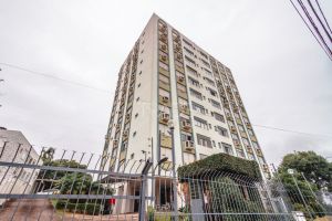 Apartamento com 77m², 2 dormitórios, 1 vaga, no bairro Teresópolis em Porto Alegre