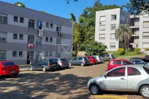 Apartamento com 77m², 3 dormitórios, 1 suíte, 1 vaga, no bairro Teresópolis em Porto Alegre