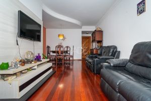 Apartamento com 98m², 3 dormitórios, 1 suíte, 1 vaga, no bairro Menino Deus em Porto Alegre