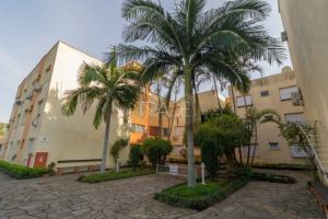 Apartamento com 70m², 3 dormitórios, 1 vaga, no bairro Camaquã em Porto Alegre
