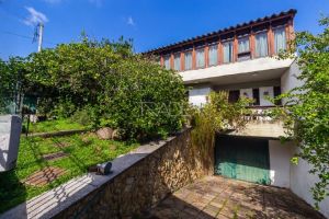 Casa com 678m², 3 dormitórios, 3 suítes, 4 vagas, no bairro Vila Assunção em Porto Alegre