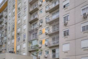 Apartamento com 68m², 3 dormitórios, 1 suíte, 1 vaga, no bairro Tristeza em Porto Alegre