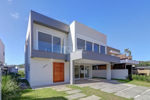 Casa em Condomínio com 280m², 3 dormitórios, 3 suítes, 4 vagas, no bairro Alphaville em Porto Alegre