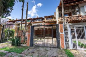 Casa com 178m², 3 dormitórios, 1 suíte, 4 vagas, no bairro Jardim Isabel em Porto Alegre
