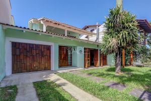 Casa com 360m², 3 dormitórios, 3 suítes, 4 vagas, no bairro Jardim Isabel em Porto Alegre