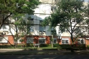 Apartamento com 89m², 3 dormitórios, 1 suíte, 1 vaga, no bairro Menino Deus em Porto Alegre