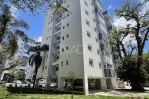Apartamento com 91m², 3 dormitórios, 1 suíte, 1 vaga, no bairro Teresópolis em Porto Alegre